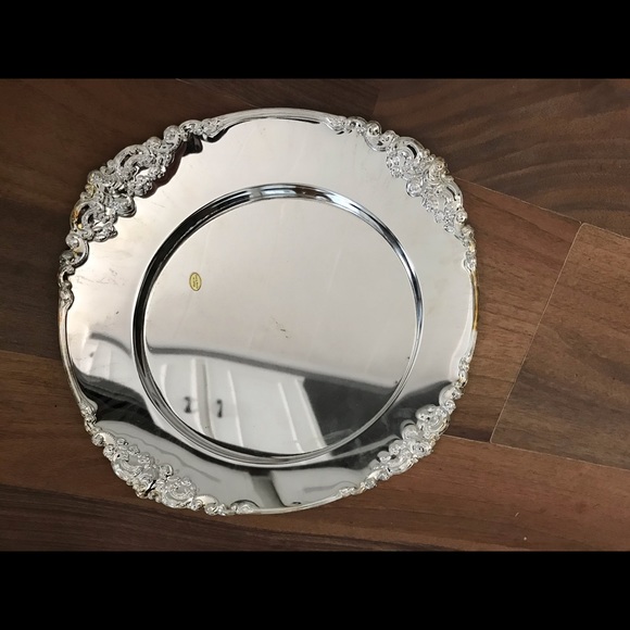 Ornamental Silver Plated Plates (8) - Picture 2 of 6